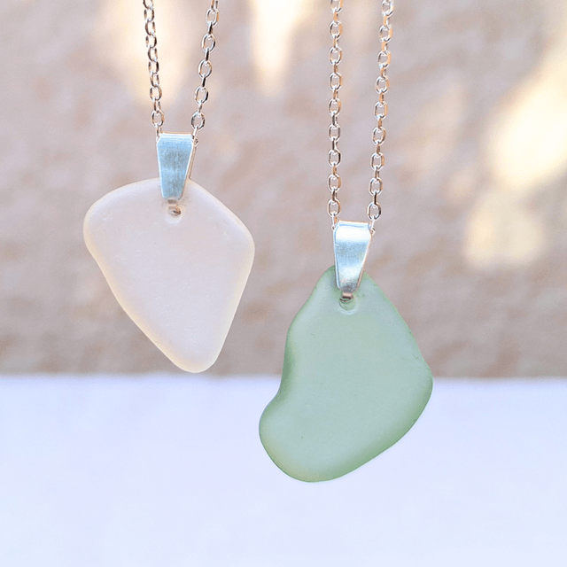 Île Turquoise poudré - collier en argent et verre marin
