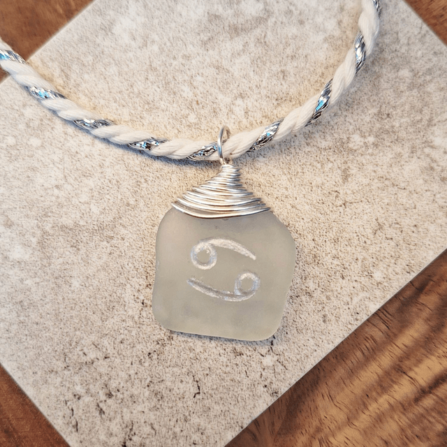 Astro Cancer - pendentif en verre gravé et argent